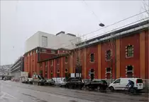 Das L�wenbr�u-Areal in Z�rich. 

Blick auf den Altbau der Brauerei mit der Aufstockung in Sichtbeton auf der Westseite. Wie auch im Altbau befindet sich auch in dieser Erg�nzung unter anderem Ausstellungsr�ume. Architekten: Gigon/Guyer mit Atelier WW.

14.03.2019 (M)