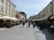 Rzeszow, Geb�ude in der Einkaufsstra�e 3. Maja in der Altstadt (17.06.2021)