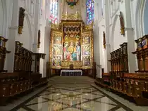 Tschenstochau, Hochaltar und Chorgest�hl in der Kathedrale Hl. Familie (19.06.2021)