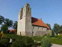 Tveje Merlose, evangelische Dorfkirche, Feldsteinkirche erbaut Anfang des 12. Jahrhundert (17.07.2021) 
