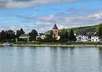 Erpel am Rhein, gegen�ber von Remagen, mit Kirche und Personenf�hre - 10.09.2021