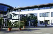 Efringen-Kirchen, das Rathaus, die Gemeinde im Markgr�flerland besteht heute aus 9 Ortsteilen mit ca. 8700 Einwohnern, Sept.2021