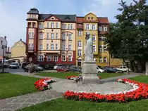 Strzegom / Striegau, Denkmal f�r Pabst Johannes Paul II. am Plac Jana Pawla II. (11.09.2021)