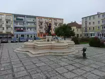 Strzelce Opolskie / Gro� Strehlitz, Brunnen am Rynek Platz (13.09.2021)