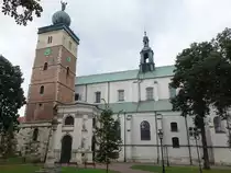 Miechow, Klosterkirche Hl. Grab, erbaut von 1230 bis 1239 im romanischen Stil, zwischen 1390 und 1410 gotischer Umbau, sp�tbarocker Umbau im 18. Jahrhundert (13.09.2021)