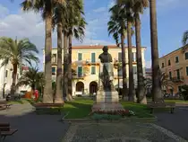 Diano Marina, Andrea Rossi Denkmal an der Piazza Dante (04.10.2021)