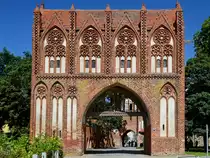 Das Stargarder Tor in Neubrandenburg wurde in der ersten H�lfte des 14. Jahrhunderts im Stil der norddeutschen Backsteingotik errichtet