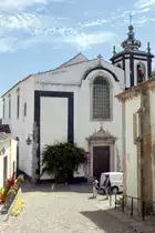 �BIDOS (Concelho de �bidos), 19.08.2019, Blick vom Largo de S�o Pedro auf die Igreja de S�o Pedro