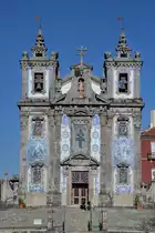 Die Kirche Igreja de Santo Ildefonso wurde 1739 fertiggestellt und befindet sich in der N�he des Batalha-Platzes in Porto. (Januar 2017)