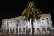 Das 1911 erbaute Rektorat der Universit�t Porto (Universidade do Porto) bei Nacht. (Januar 2017)