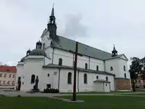 Pultusk, gotische Stiftskirche Mari� Verk�ndigung, erbaut im 15. Jahrhundert (05.08.2021)