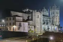 Die Nordfassade der Kathedrale von Porto (S� do Porto). (Porto, Januar 2017)