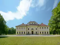 Die Ostfassade des hochbarocken Schlosses Lustheim, so gesehen Anfang Juli 2017 in Oberschlei�heim.