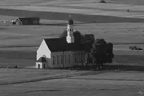 Die barocke Kirche St. Coloman wurde im 17. Jahrhundert erbaut. (Schwangau, Juli 2017)