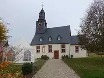 Ober-Seemen, evangelische Kirche, erbaut ab 1339, Kirchenschiff von 1764 (30.10.2021)