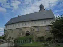 Eisfelder Schloss, erbaut im 13. Jahrhundert am h�chsten Punkt der Stadt auf den Mauern einer �lteren Wehranlage (10.06.2012)