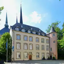 Das erstmals 1447 erw�hnten  Burgunderhaus  ist der Amtssitz des luxemburgischen Regierungspr�sidenten. (Juli 2013)