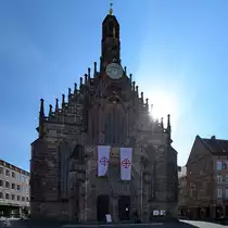 Die im gotischen Stil errichtete Frauenkirche in N�rnberg wurde 1358 geweiht.