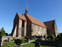 Rodenkirchen, evangelische St. Matth�us Kirche, erbaut im 13. Jahrhundert (08.10.2021)