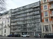 Hamburg am 15.1.2022: 1955 errichtetes Wohngeb�ude an der Au�enalster im Stadtteil Uhlenhorst /