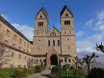 R�desheim a. Rhein, Abtei St. Hildegard, erbaut von 1900 bis 1904 im neoromanischen Stil (30.01.2022)