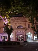 Das ehemalige Kino  Majestic Theatre  in Sliema wurde 1907 er�ffnet. Allein die Fassade des Geb�udes hat �berlebt, dahinter befindet sich ein Einkaufszentrum. (Oktober 2017)