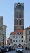 Von der St.-Marienkirche in Wismar ist nur noch der 80,5 Meter hohe Turm erhalten geblieben. Das Kirchenschiff wurde 1960 wegen schwerer Sch�den aus dem Zweiten Weltkrieg gesprengt. (M�rz 2022)