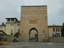 Spello, Porta Urbica, einbogiges Stadttor aus r�mischer Zeit (27.03.2022)