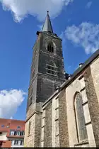 Aschersleben: ein Rundgang durch die �lteste Stadt Sachsen-Anhalts.
Der 82 Meter hohe Turm der St.-Stephani-Kirche, erbaut im Laufe des 15. Jahrhunderts. Er weist eine leichte Neigung auf und wurde teilweise mit einem Netz �berspannt, um vermutlich die Bausubstanz zu sch�tzen.

🕓 30.9.2021 | 13:32 Uhr