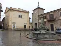 Cerreto d`Esi, Pfarrkirche St. Maria della Porta, erbaut im 12. Jahrhundert (30.03.2022)