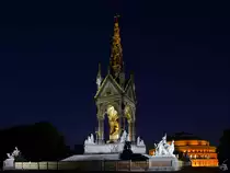 Das Albert Memorial wurde in den Jahren von 1864 bis 1875 im neugotischen Stil errichtet. (London, September 2013)