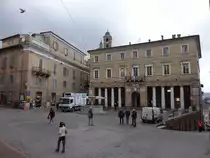 Urbino, historische Pal�ste an der Piazza della Repubblica (01.04.2022)