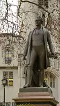 Die Statue des britischen Staatsmannes und Politikers Sir Robert Peel, welcher als Begr�nder der Konservativen Partei gilt. (London, Februar 2015)
