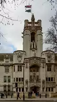 Der Oberste Gerichtshof des Vereinigten K�nigreichs ist im in den Jahren 1912 bis 1913 errichteten Middlesex Guildhall untergebracht. (London, Februar 2015)