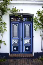 Haust�r an der Langen Stra�e 42 in Arnis (Angeln). Aufnahme: 22. Mai 2022.