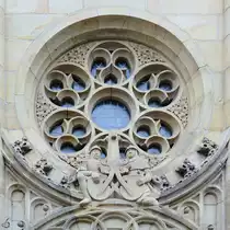 Das Rundfenster des ehemaligen preu�ischen Regierungsgeb�udes in den Rheinanlagen von Koblenz. (Koblenz, September 2013)
