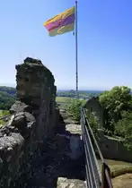 Landeck, h�chste begebare Stelle der Burgruine mit herrlicher Aussicht, Juni 2022
