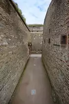 Unterwegs in den engen Gassen der Festung Ehrenbreitstein. (Koblenz, September 2013)