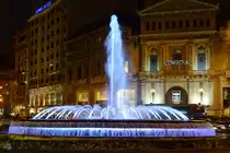 Ein Springbrunnen an der Passeig de Gracia, einem der Prachtboulevards in Barcelona. (Februar 2012)