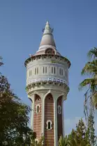 Der 45 Meter hohe Wasserturm  Torre d’aig�es de la Catalana de Gas  wurde 1907 eingeweiht. 