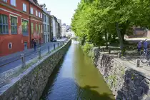 hansestadt Wismar - M�hlenbach an der Sankt-Nikolai-Kirche. Aufnahme: 18. Juni 2022.