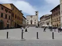 Todi, Dom Santa Maria Assunta, erbaut im 12. Jahrhundert (24.05.2022)