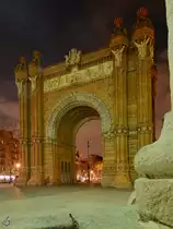 Der Arc de Triomf in Barcelona wurde im Neo-Mud�jarstil errichtet und war das Haupteingangstor f�r die Weltausstellung von 1888. (Februar 2012)