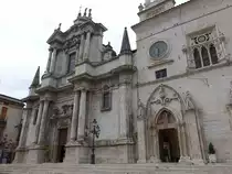 Sulmona, Pfarrkirche Santa Maria Annunziata, ehemals Sitz einer 1320 gegr�ndeten Bruderschaft Confraternita della Penitenza, Kirche nach Erdbeben 1710 erneuert (26.05.2022)