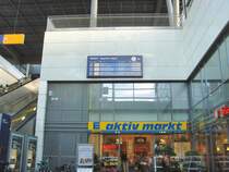 Berlin, Bahnhof S�dkreuz, Innenasicht
JULI 2008