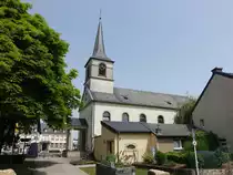 Contern, kath. Pfarrkirche Saint Barbe in der Rue du Moutfort (18.06.2022)