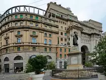 Das Bronzedenkmal f�r den italienischen Juristen, Philosophen, �konomen und Gelehrten Cesare Beccaria wurde 1913 in der Mail�nder Innenstadt aufgestellt. (Juni 2014)