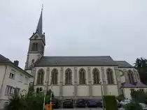 Steinfort, Pfarrkirche St. Walburga, erbaut von 1905 bis 1907 (20.06.2022)