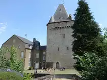 Burg Hollenfels, erbaut ab 1041, Bergfried aus dem 14. Jahrhundert (20.06.2022)