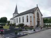 Boulaide, Pfarrkirche Sacre-Coeur in der Rue du Cure (22.06.2022)